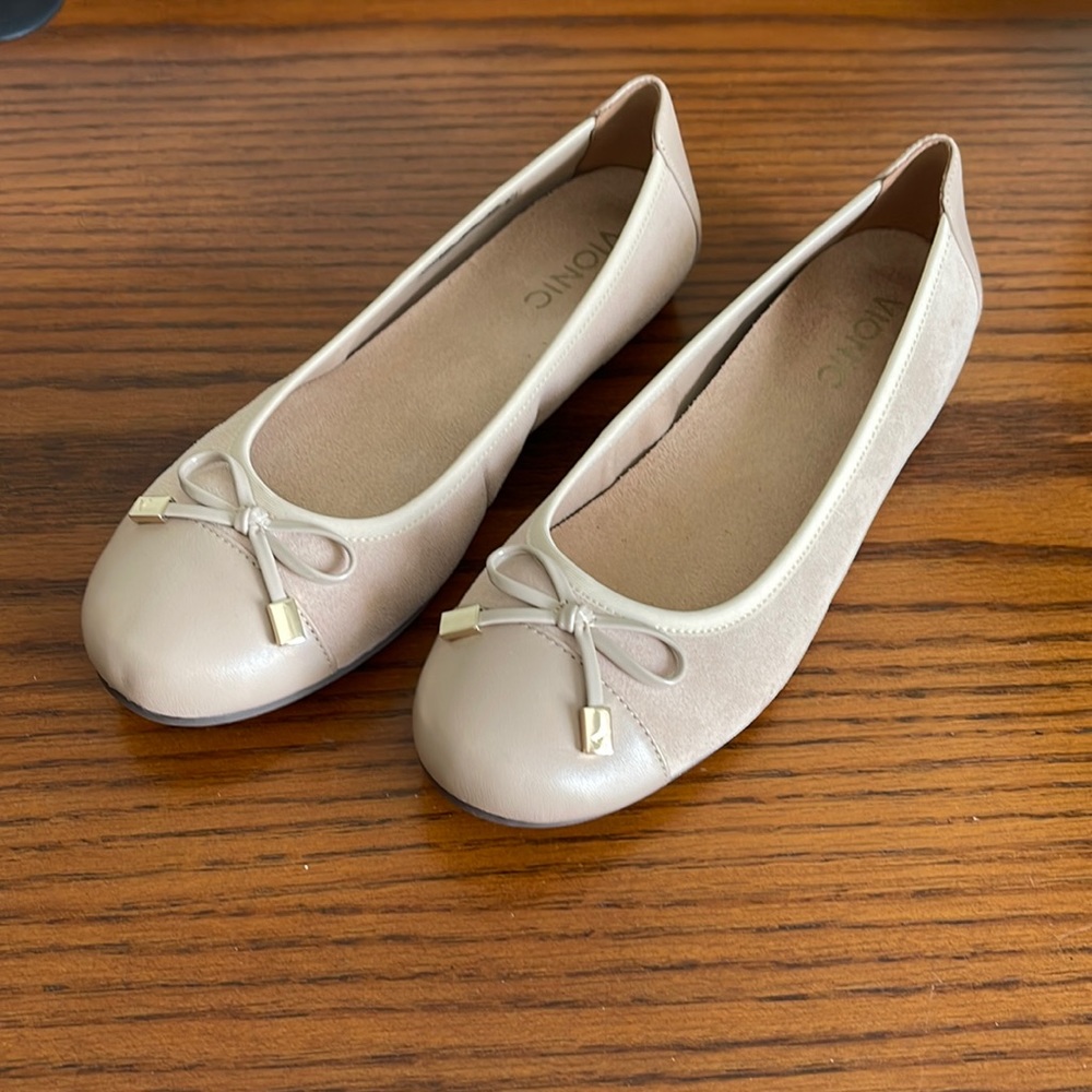 Vionic Spark Minna Sand Flats